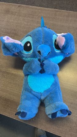 PELUCHE - STITCH AVEC LES OREILLES QUI BOUGENT - 45 CM (18